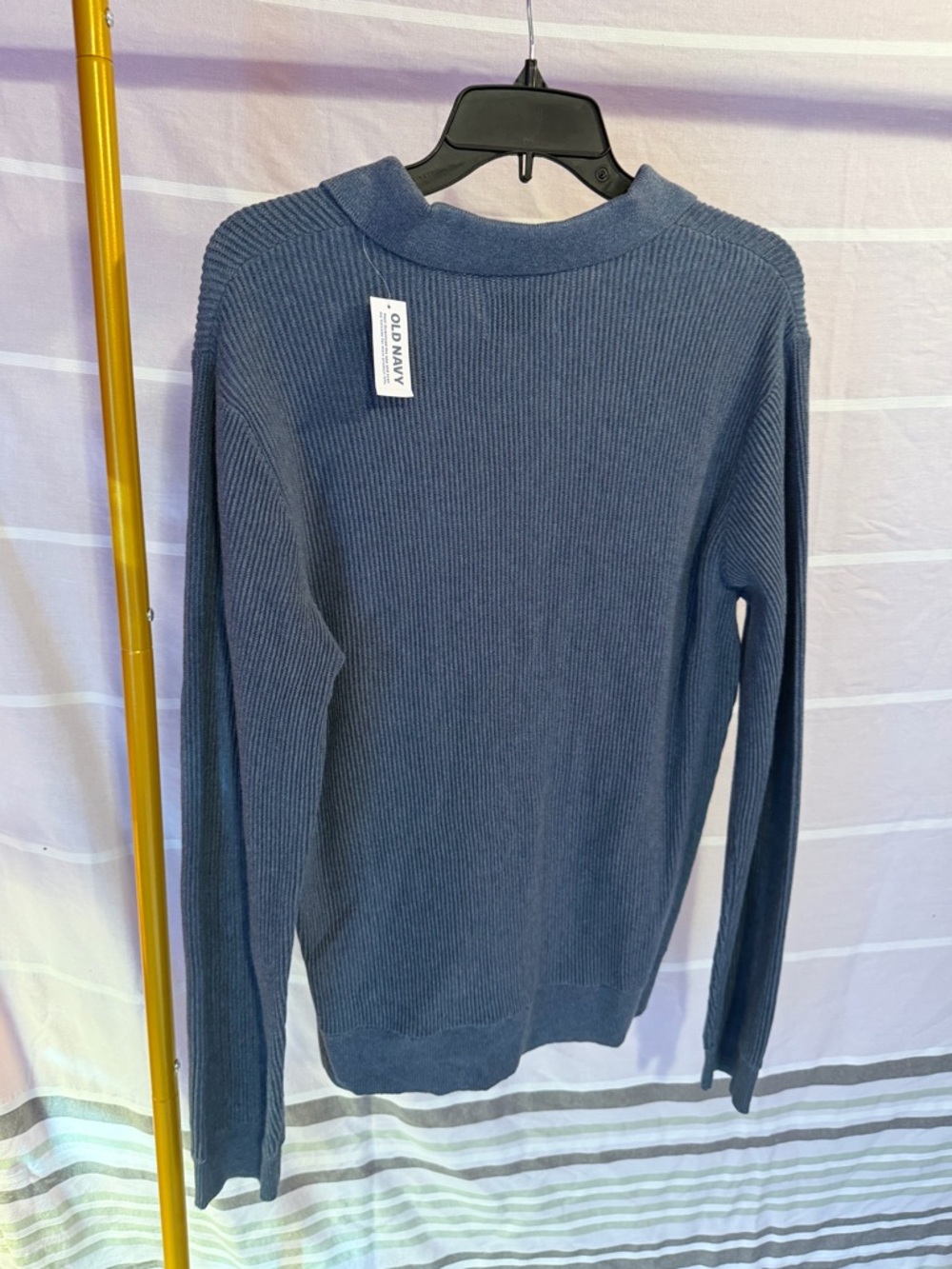 Old Navy Men's Slate Blue V-Neck Ribbed Polo Sweater - Picture 2 of 4